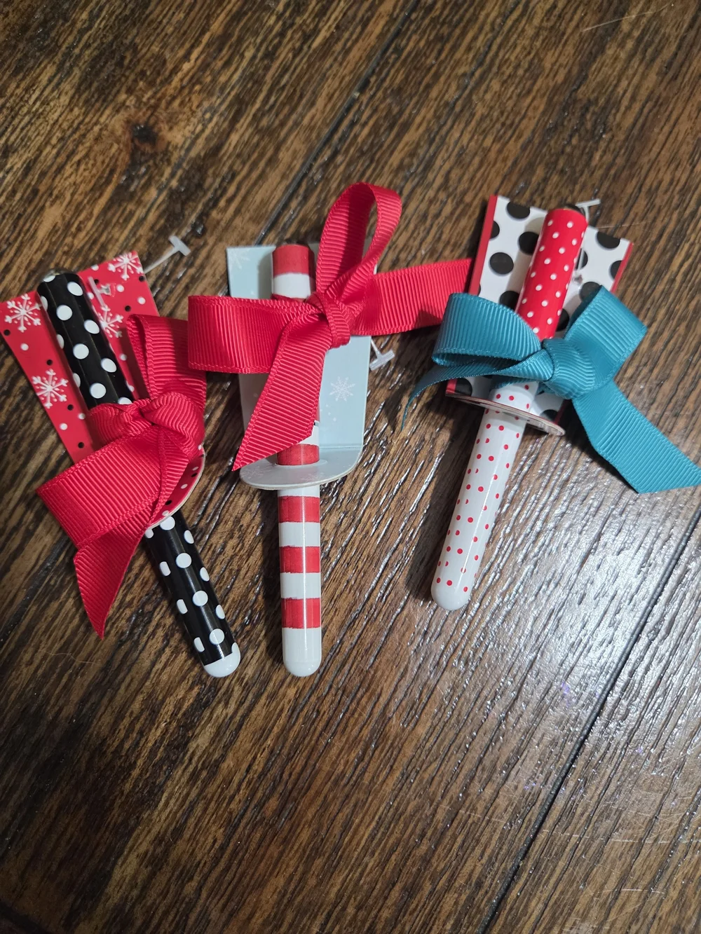 Stationary Christmas Pens Set Of 3